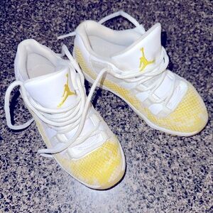 Kids JORDAN 11s